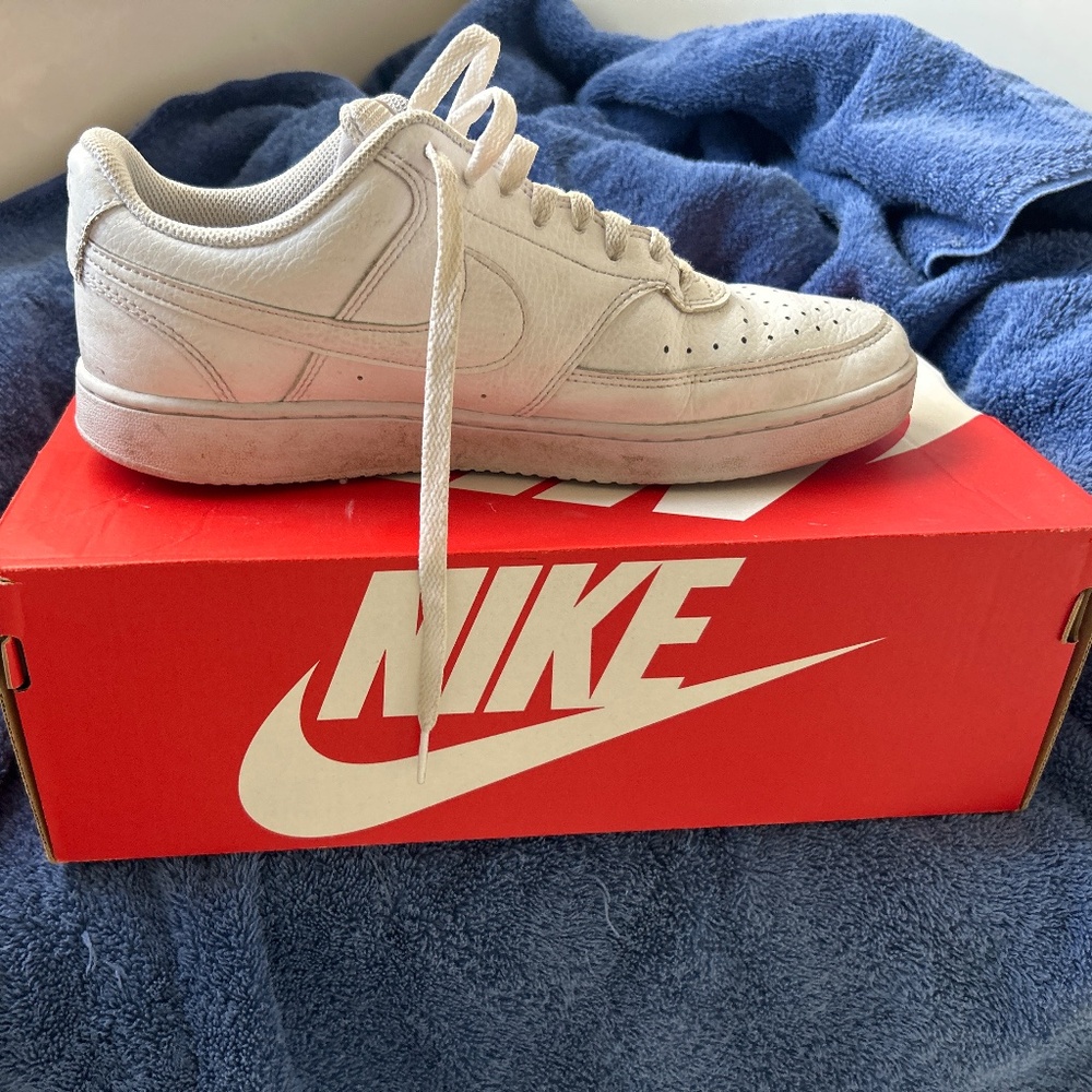 Nike Court Vision Low